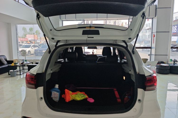 MG ZS 2022 car image #19