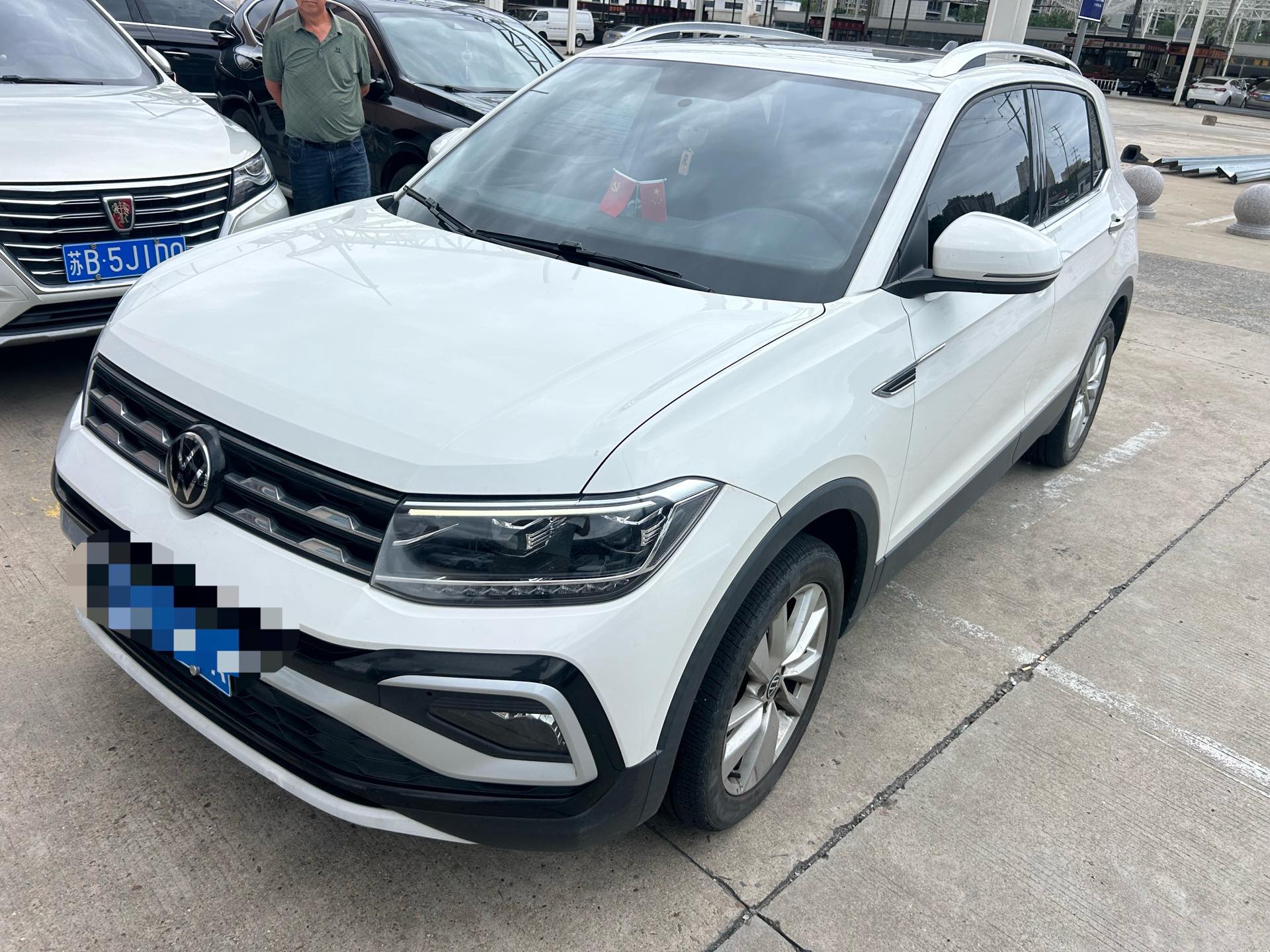 Volkswagen T-Cross 2021 Volkswagen T-Cross 2021 car image