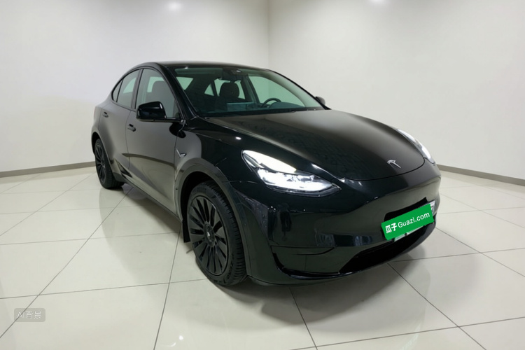 Tesla Model Y 2023 #4 Tesla Model Y 2023 car image #4