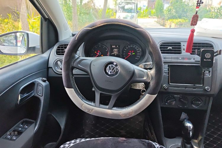 Volkswagen Polo 2019 #12 Volkswagen Polo 2019 car image #12