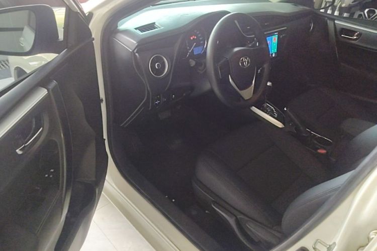 Toyota Corolla 2017 car image #16