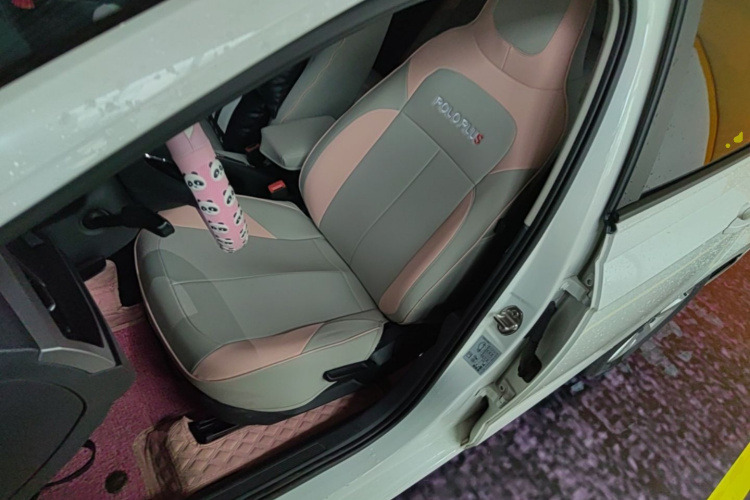 Volkswagen Polo 2020 car image #19