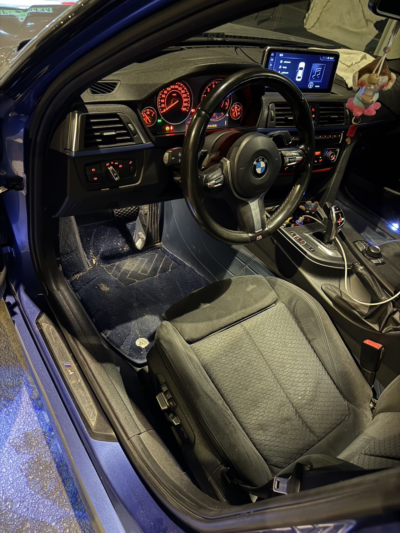 BMW 3 Series 2018 #5 BMW 3 Series 2018 car image #5
