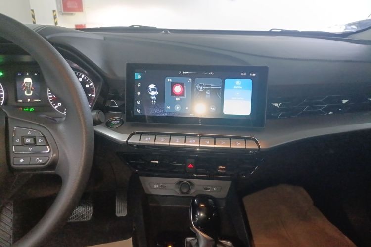 MG 5 2024 صورة سيارة #17