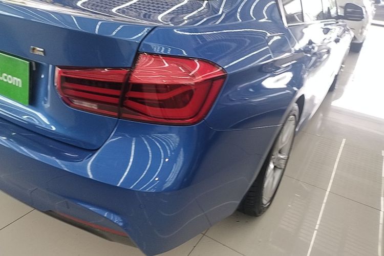 BMW 3 Series 2018 car image #8