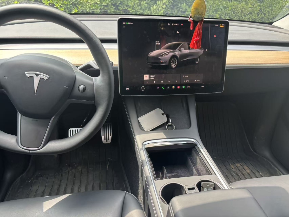 Tesla Model Y 2022 #3 Tesla Model Y 2022 car image #3