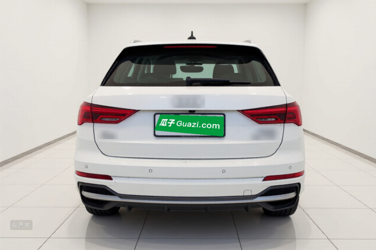 Audi Q3 2022 car image #6