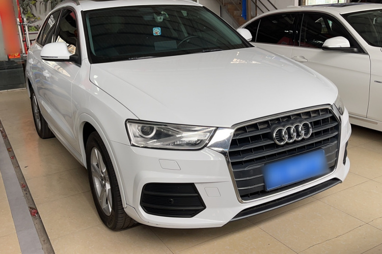 Audi Q3 2017 car image #7