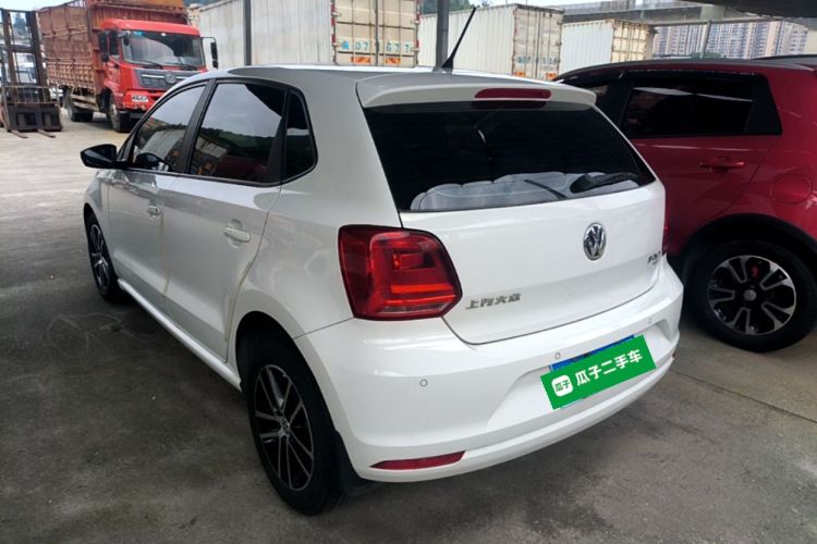 Volkswagen Polo 2019 car image #5