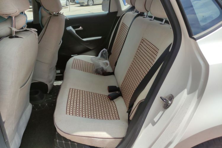 Volkswagen Polo 2017 car image #10