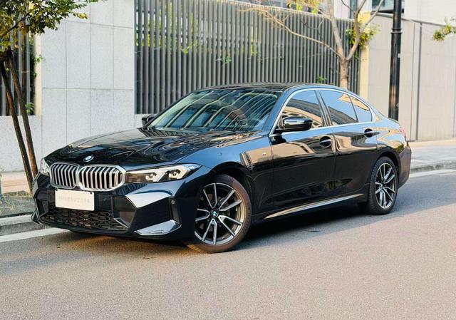 BMW 3 Series 2024 car image #16