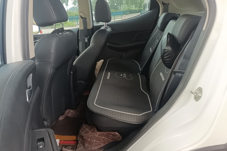 BYD Yuan New Energy 2019 immagine di auto #17