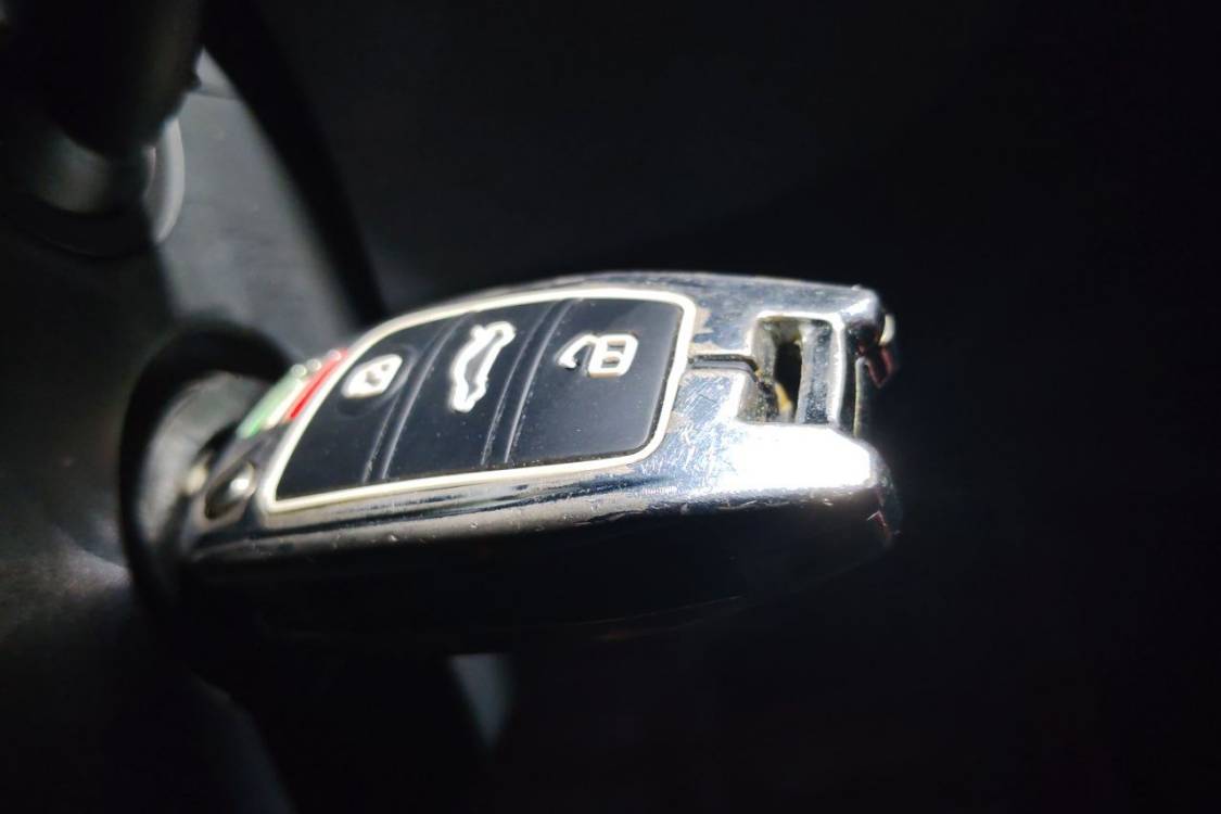 Audi Q3 2018 car image #28