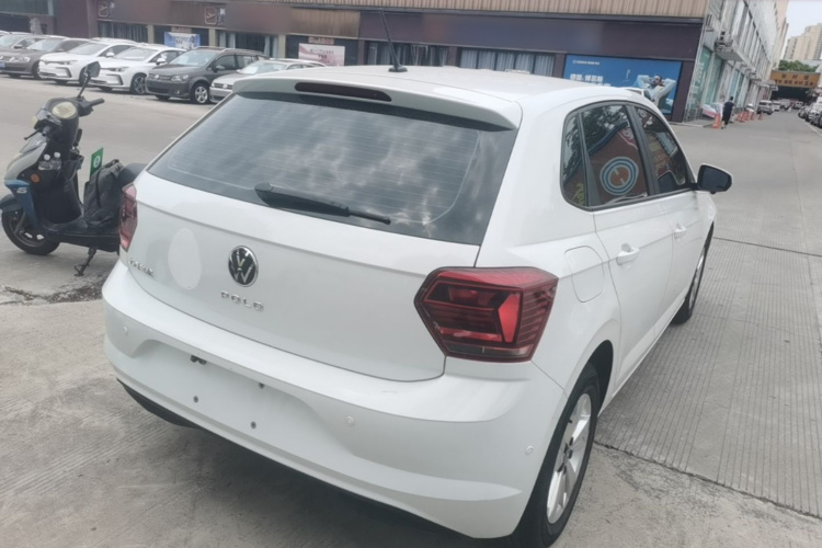 Volkswagen Polo 2022 car image #7