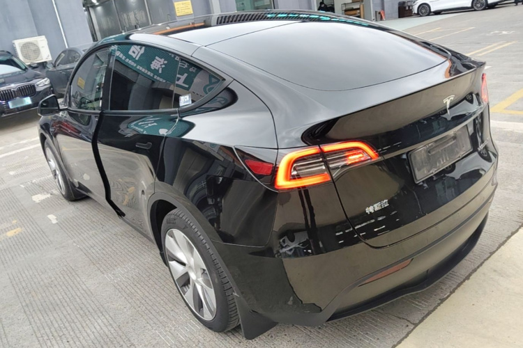 Tesla Model Y 2022 #5 Tesla Model Y 2022 immagine di auto #5