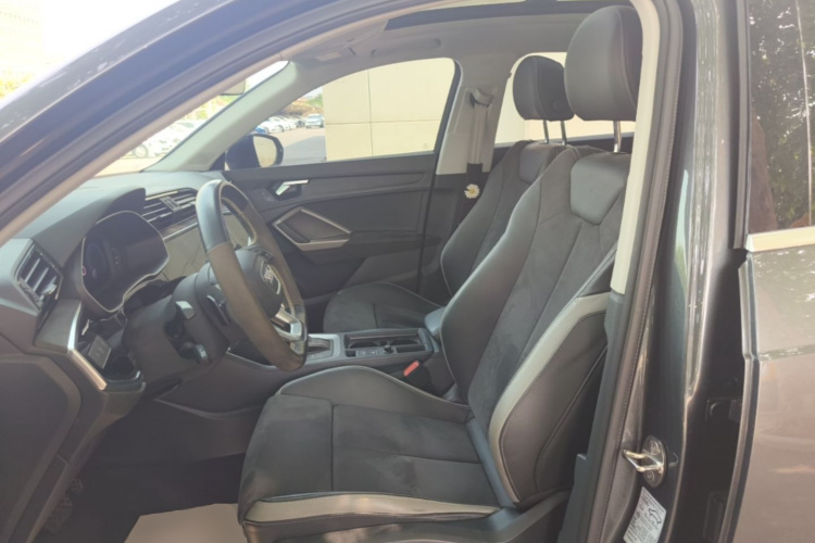 Audi Q3 2020 immagine di auto #15