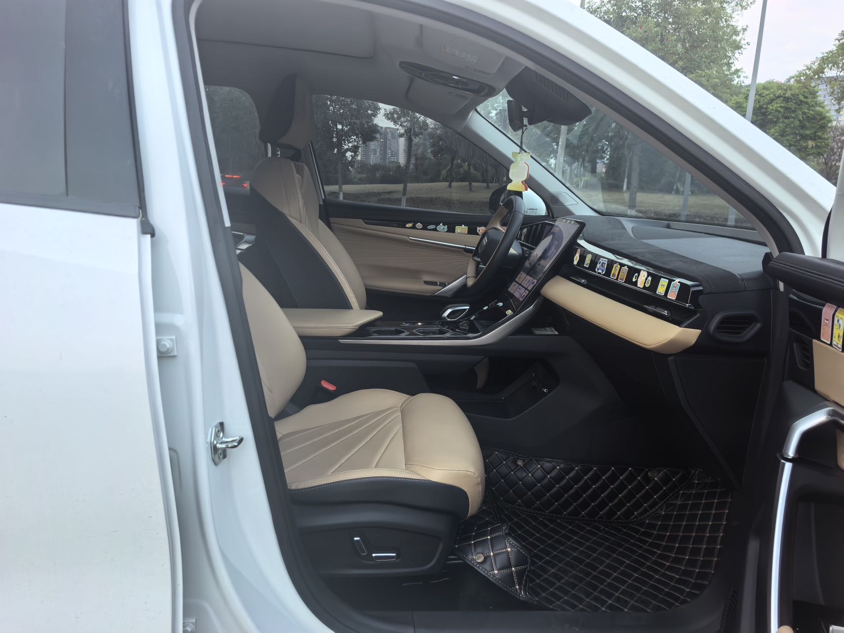 GEELY Boyue L 2023 #7 GEELY Boyue L 2023 car image #7
