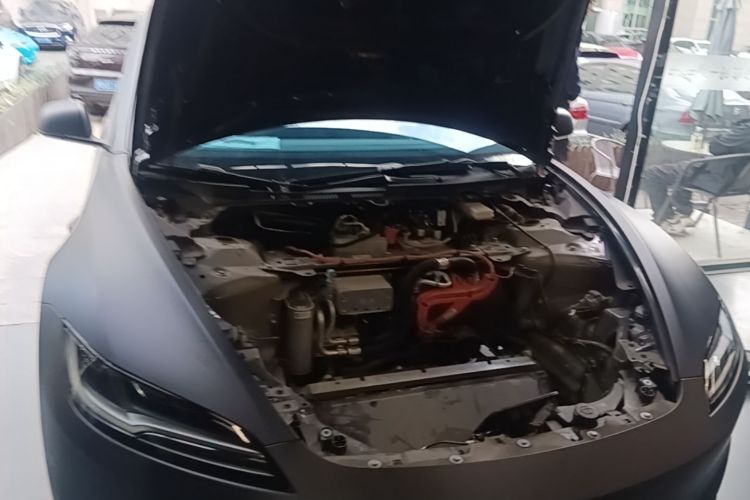 Tesla Model 3 2023 car image #20