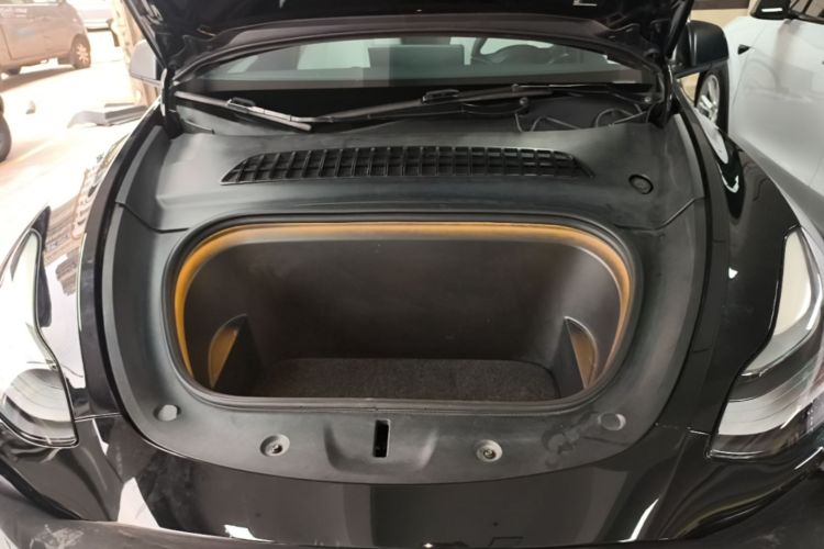 Tesla Model Y 2022 #20 Tesla Model Y 2022 car image #20