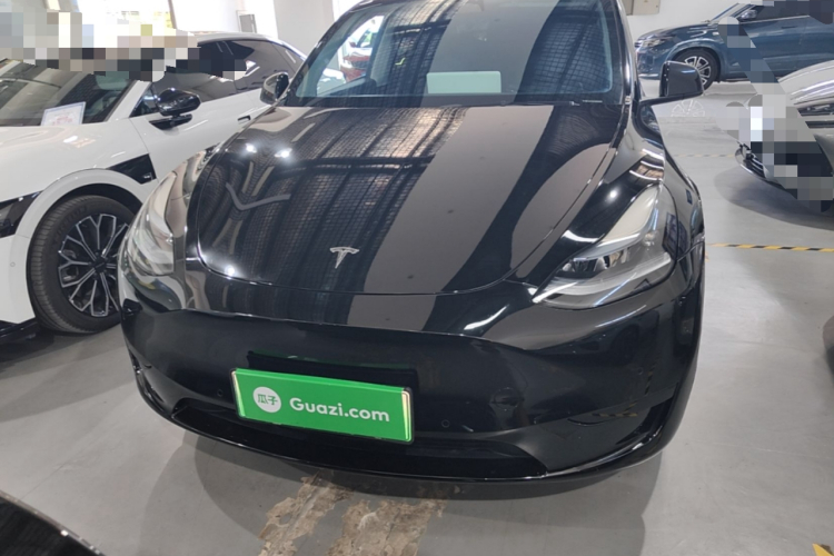 Tesla Model Y 2023 car image #3