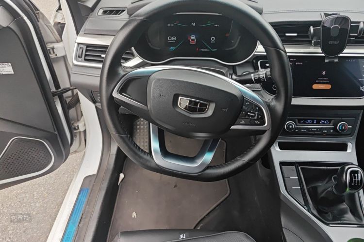 GEELY Emgrand 2019 #12 GEELY Emgrand 2019 car image #12
