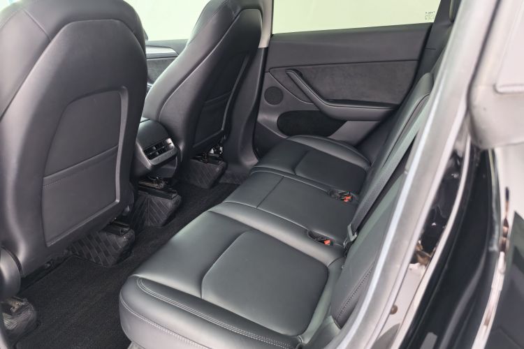 Tesla Model Y 2023 #18 Tesla Model Y 2023 car image #18