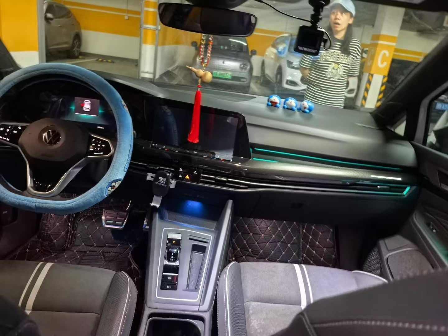 Volkswagen Golf 2022 car image #5