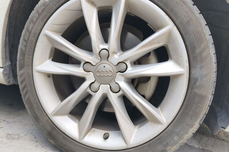 Audi A3 2019 car image #9