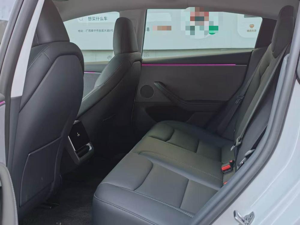 Tesla Model 3 2025 immagine di auto #16
