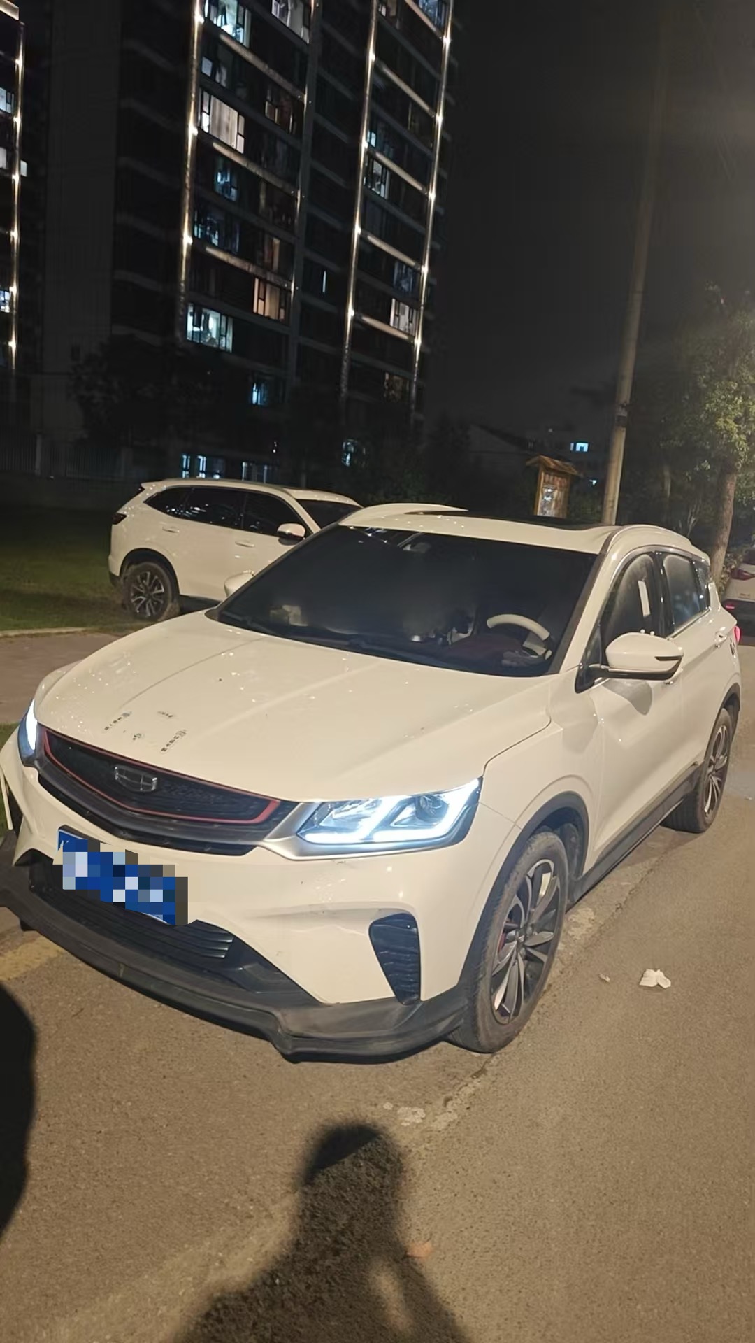 GEELY Coolray 2021 immagine di auto 