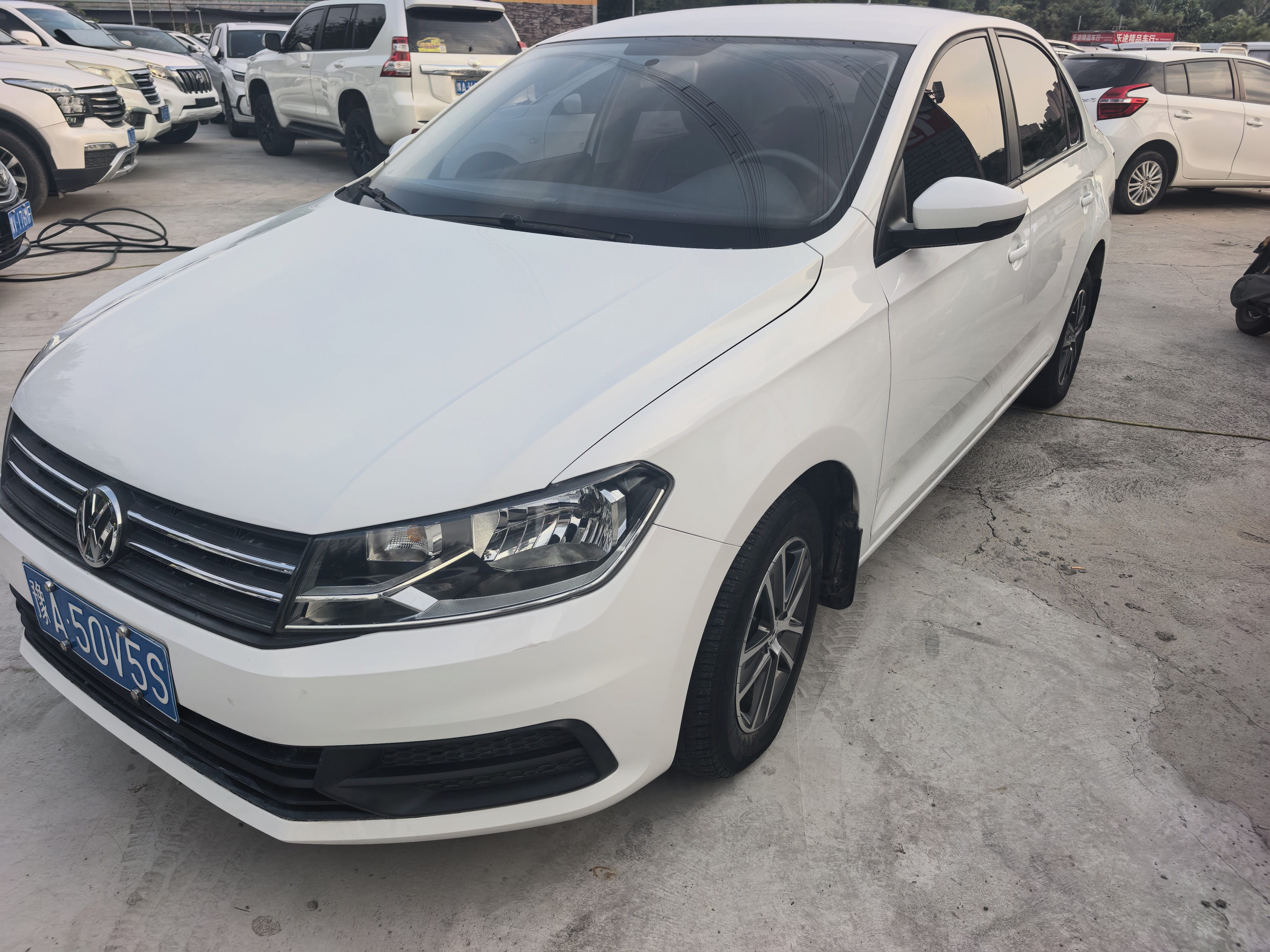 Volkswagen Santana 2020 car image 