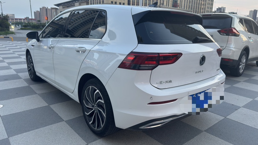 Volkswagen Golf 2021 car image #5