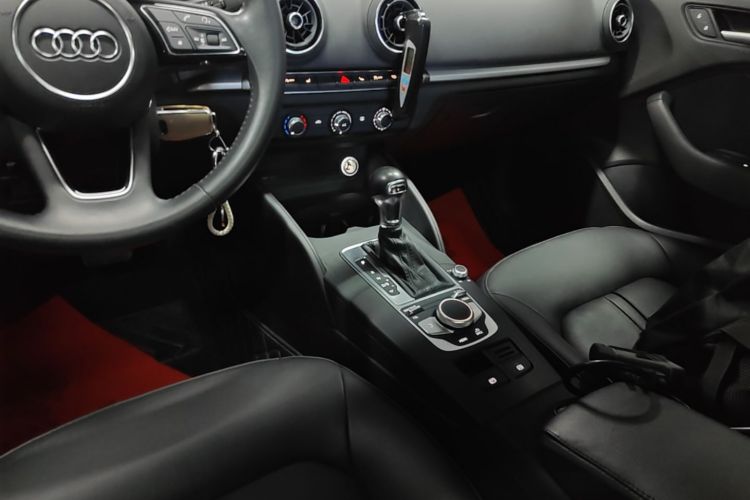 Audi A3 2021 immagine di auto #18