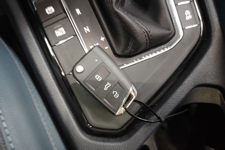 Volkswagen Tharu 2023 car image #9