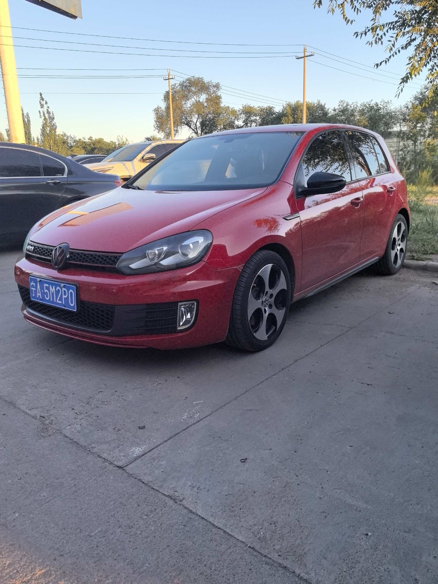 Volkswagen GolfGTI 2013 car image 