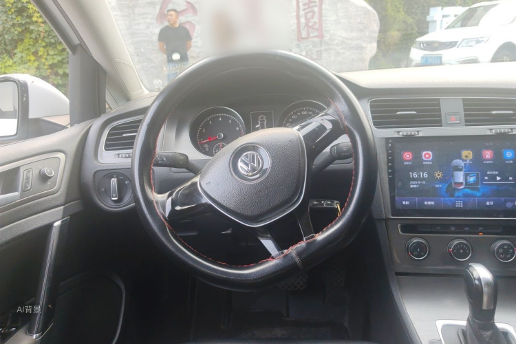 Volkswagen Golf 2014 car image #12