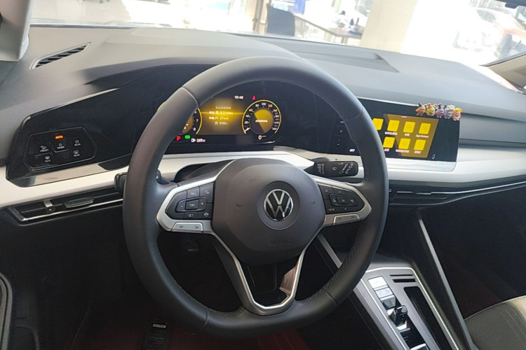 Volkswagen Golf 2022 #11 Volkswagen Golf 2022 car image #11