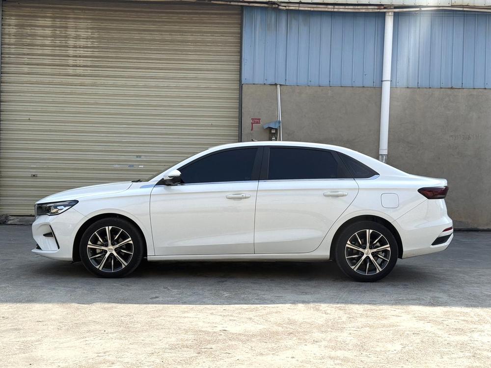 GEELY Emgrand 2023 #4 GEELY Emgrand 2023 صورة سيارة #4