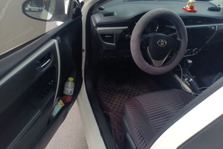 Toyota Corolla 2015 car image #13