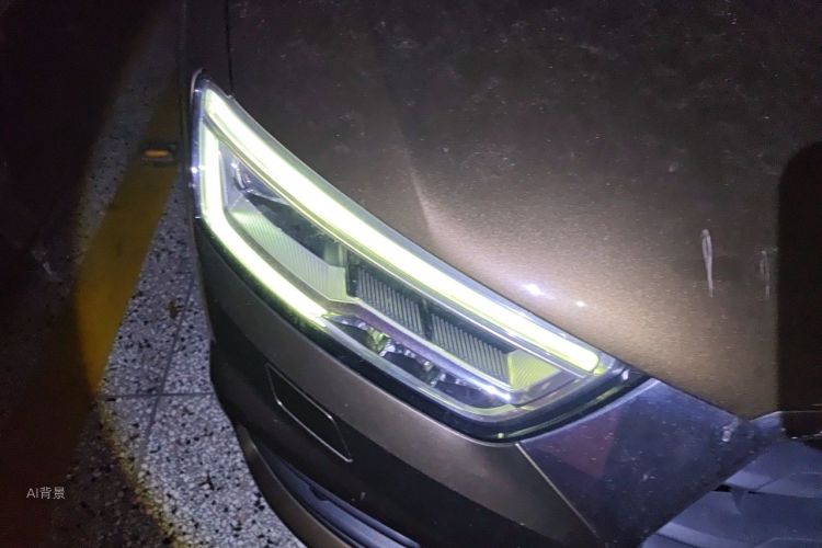 Audi Q3 2018 car image #8