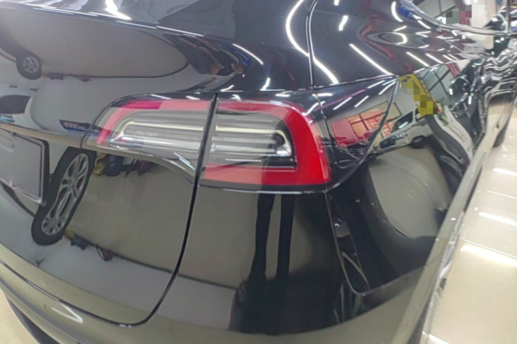 Tesla Model Y 2021 #8 Tesla Model Y 2021 car image #8
