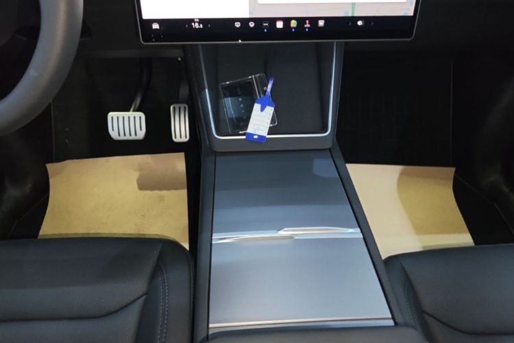 Tesla Model Y 2026 #14 Tesla Model Y 2026 car image #14
