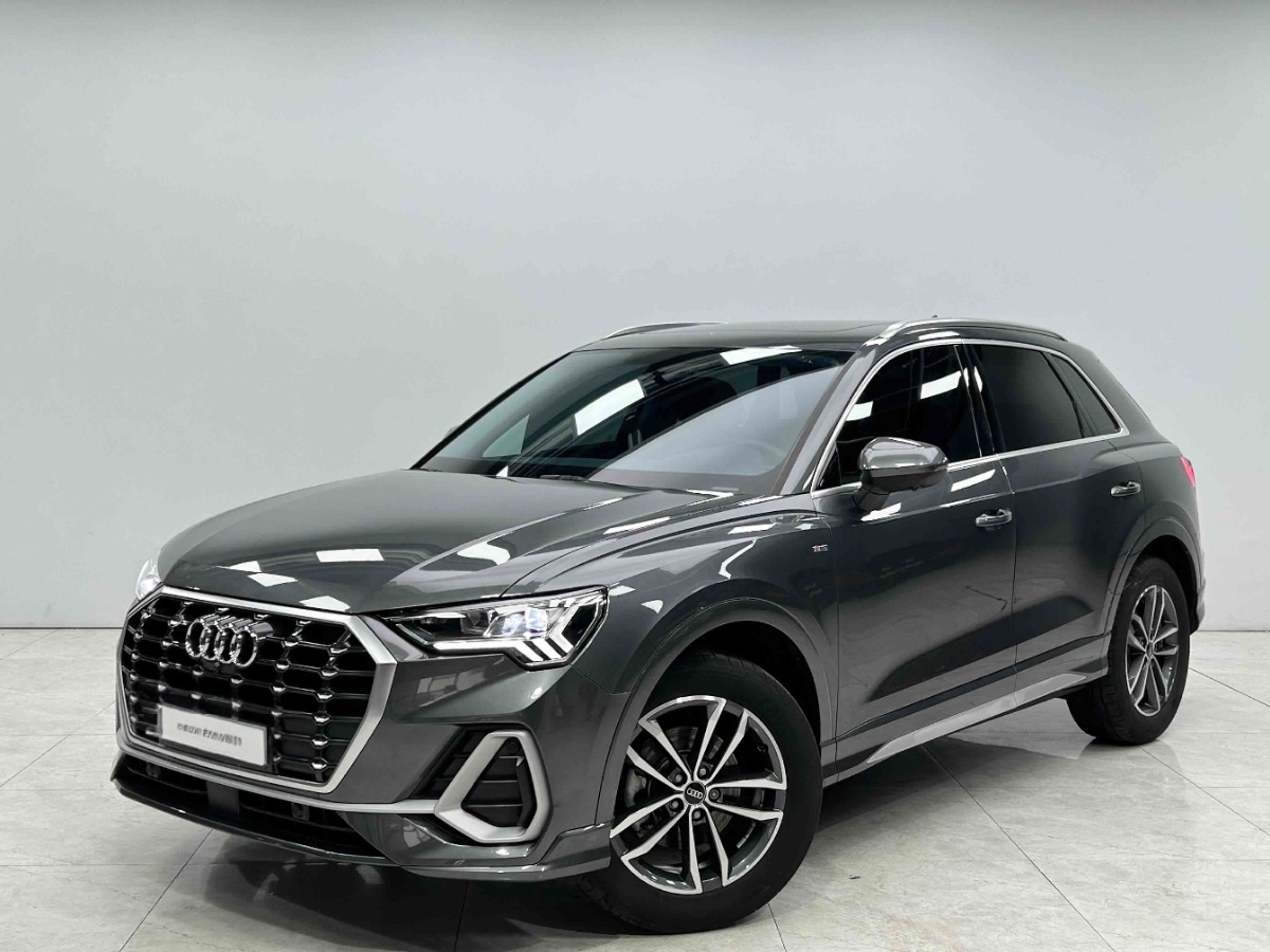 Audi Q3 2022 car image 