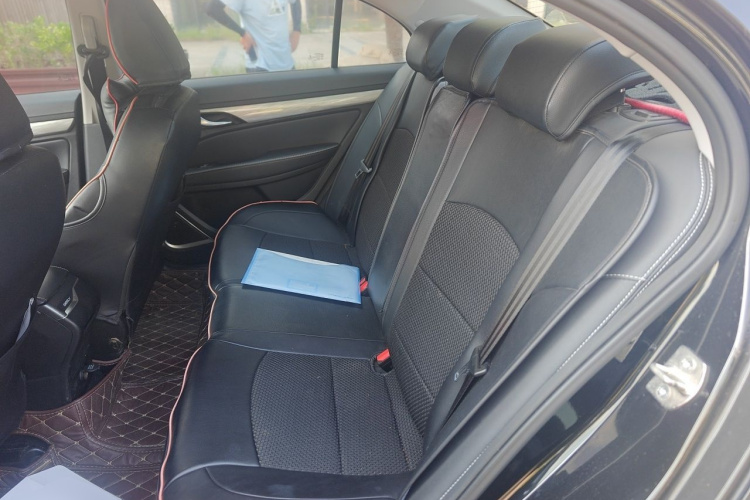 GEELY Emgrand 2019 immagine di auto #10