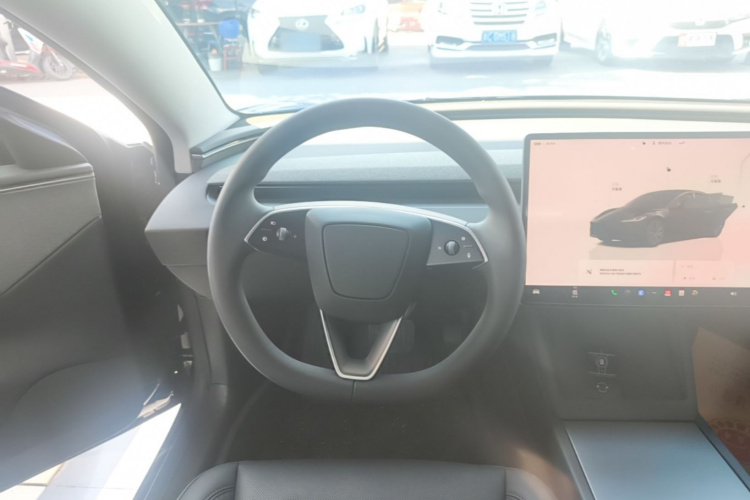Tesla Model 3 2026 car image #11
