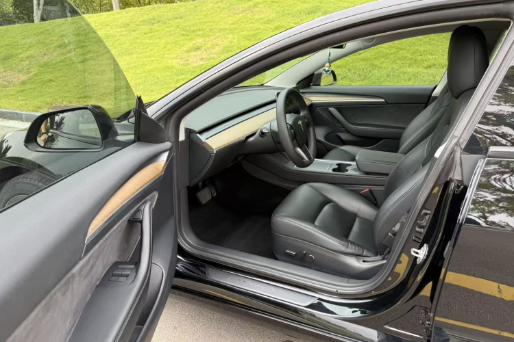 Tesla Model 3 2021 #16 Tesla Model 3 2021 car image #16