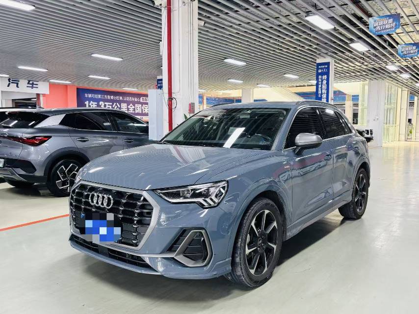 Audi Q3 2021 car image 