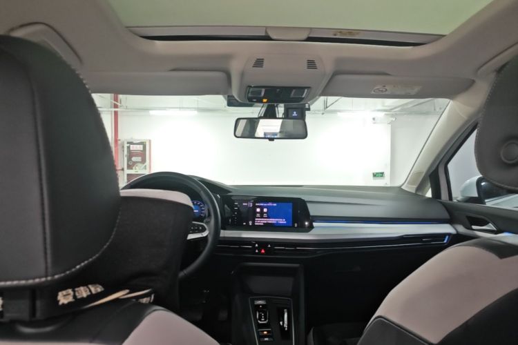 Volkswagen Golf 2022 car image #18