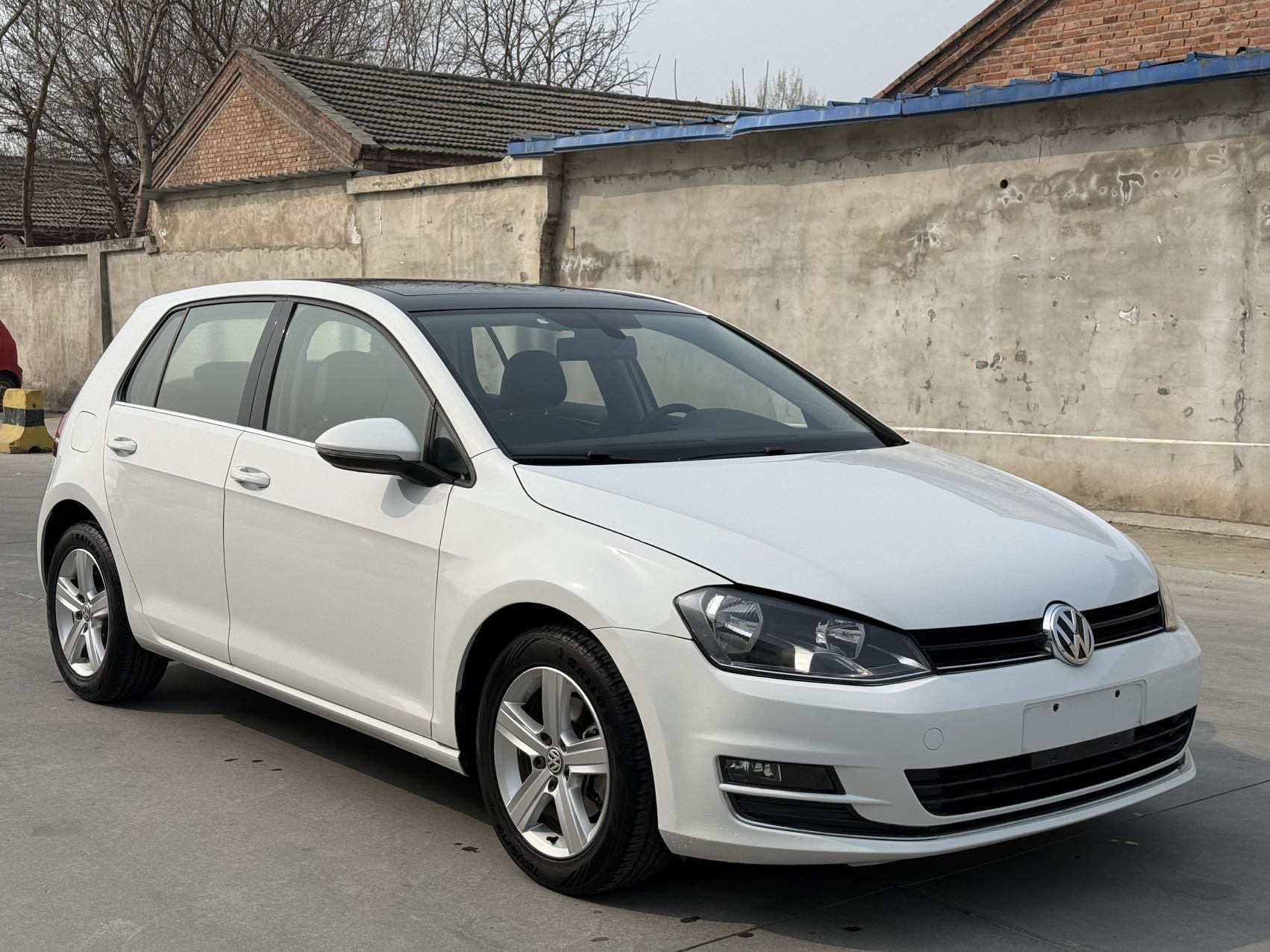 Volkswagen Golf 2015 car image #3