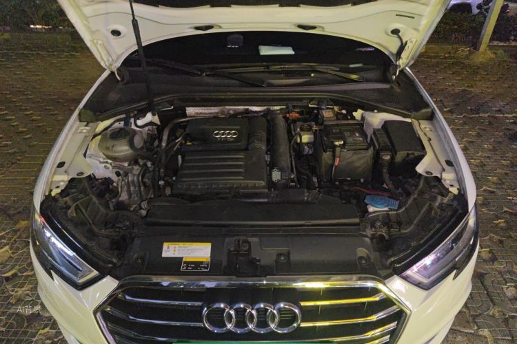 Audi A3 2018 car image #22